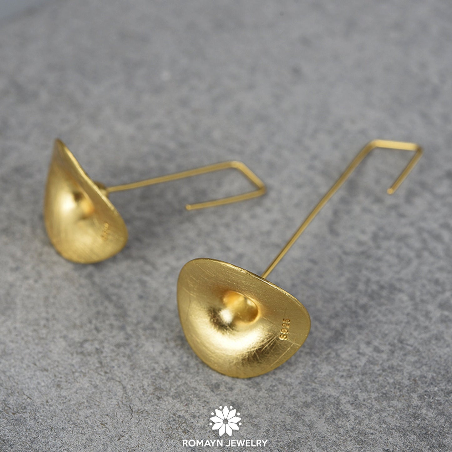 Straw Cap Design Earrings