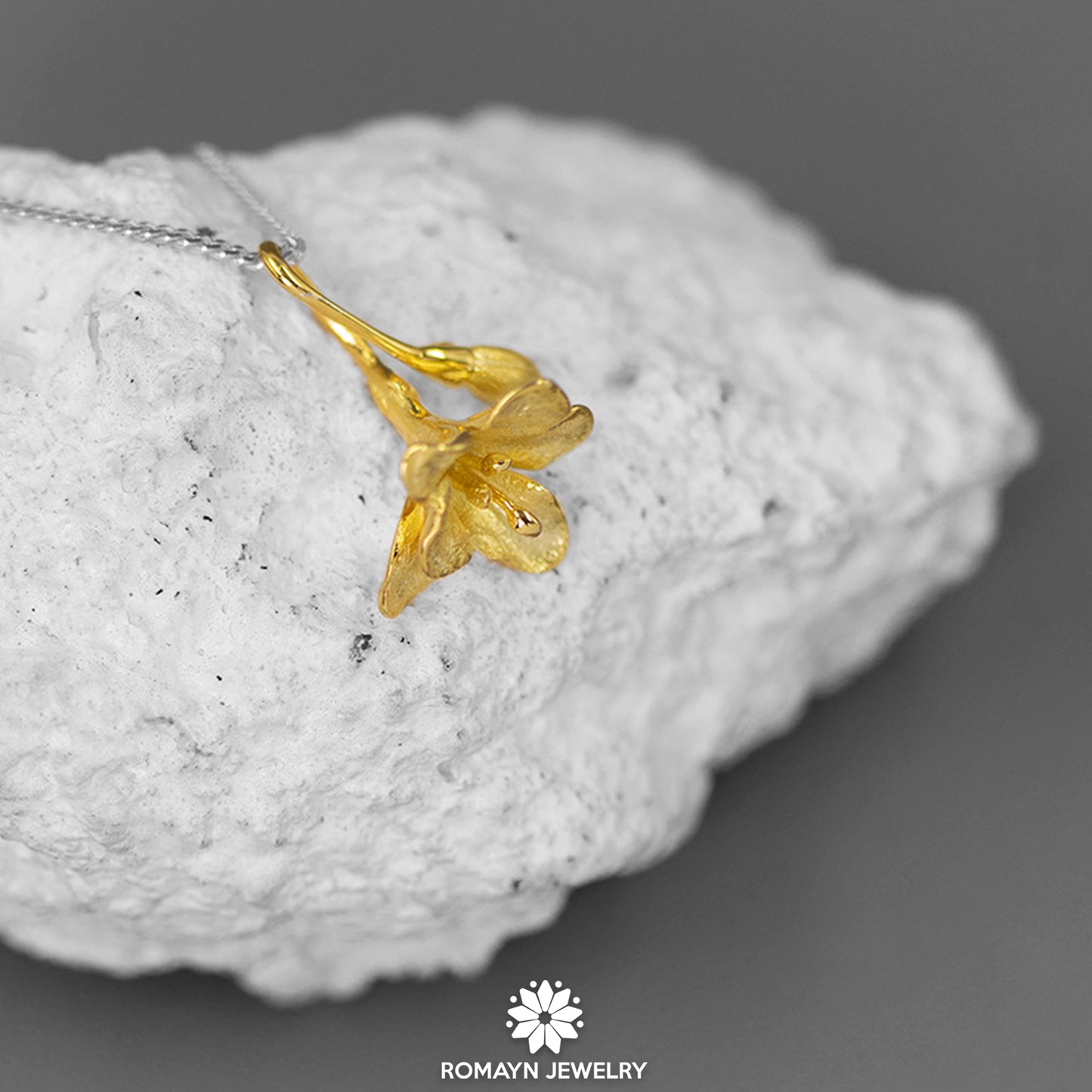 Freesia Flower Necklace