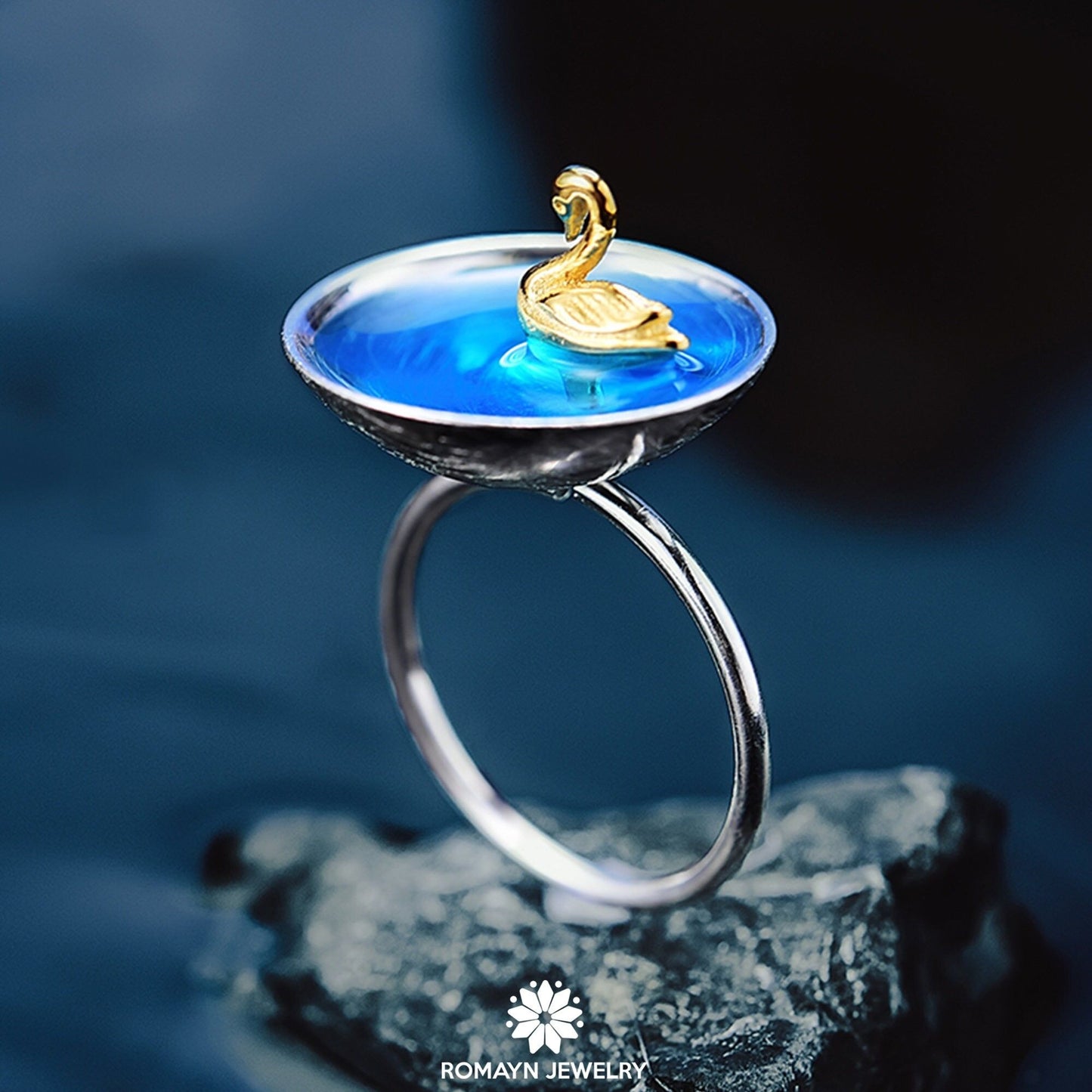 Swan in the Sea Ring