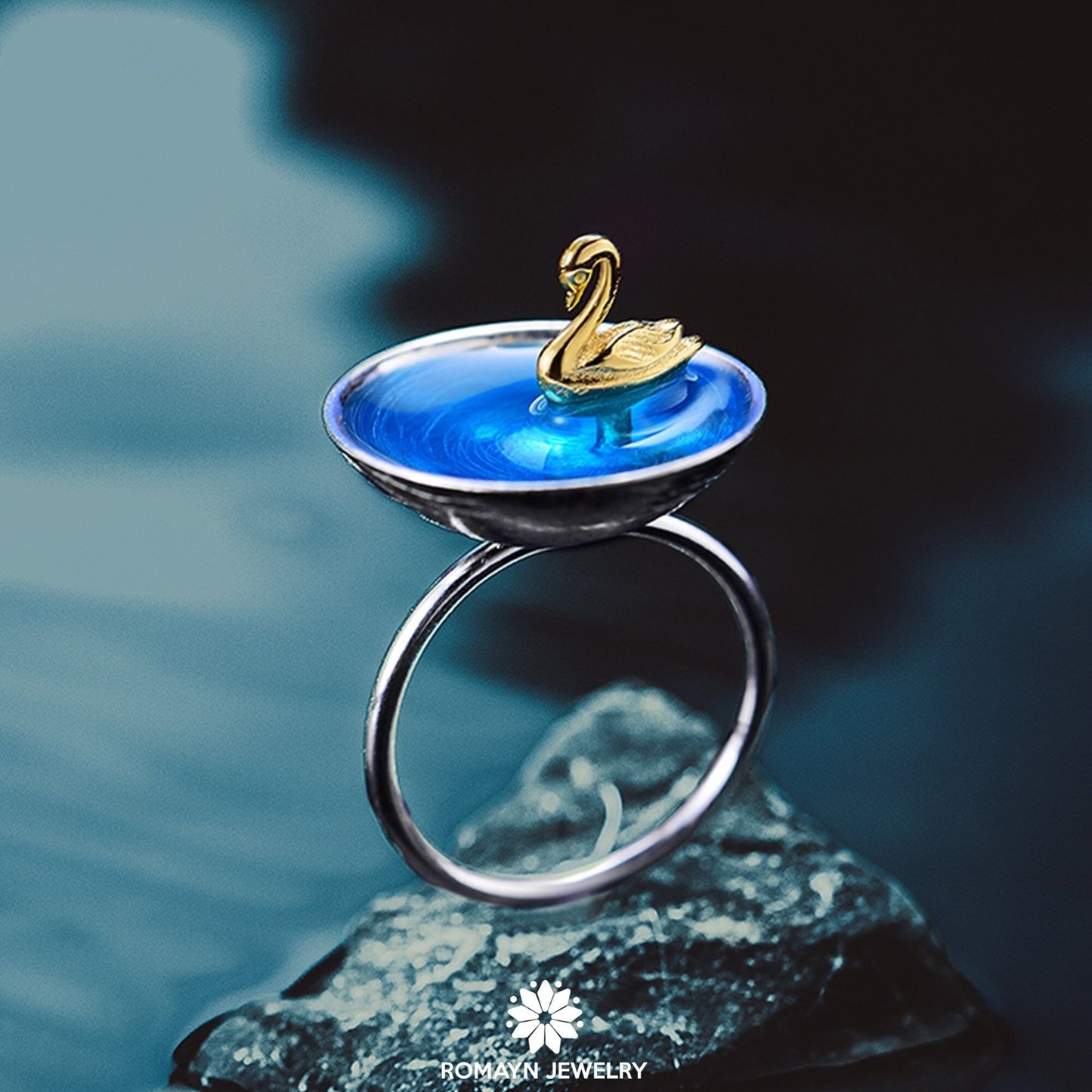 Swan in the Sea Ring