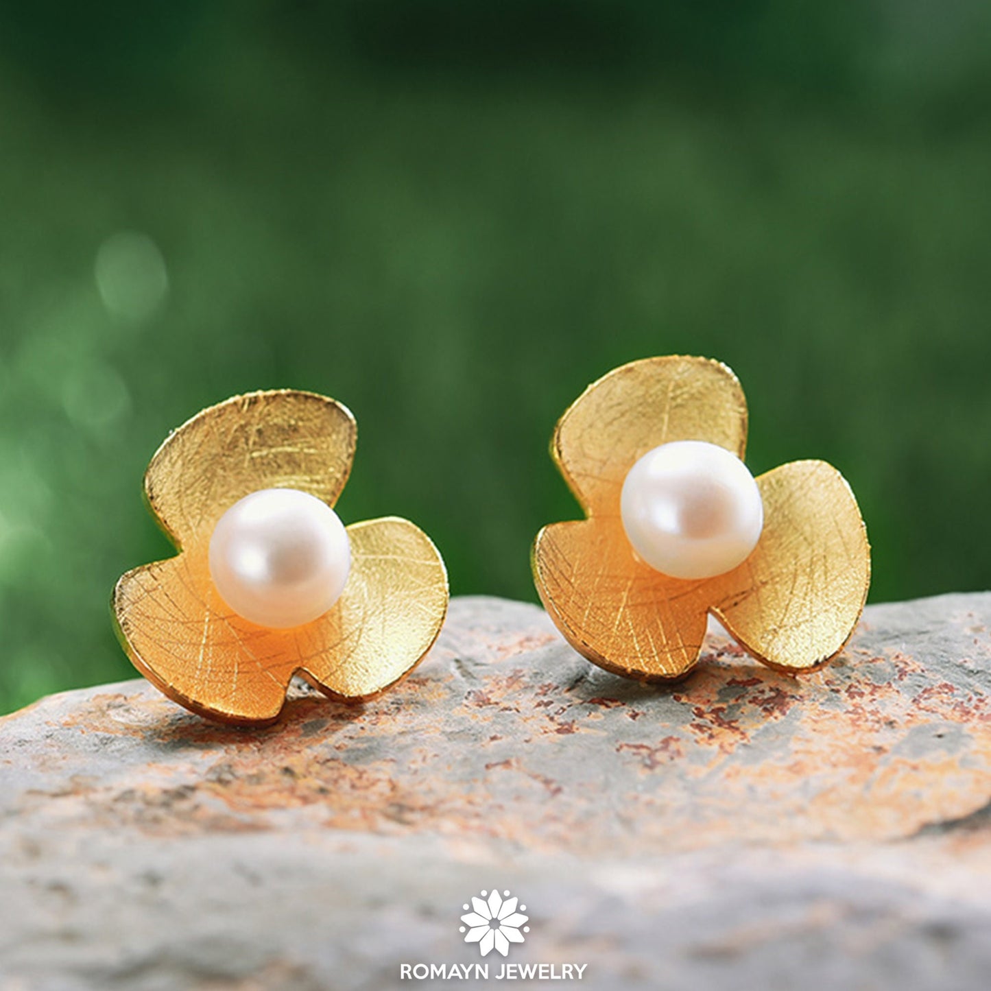 Pearl Clover Earrings