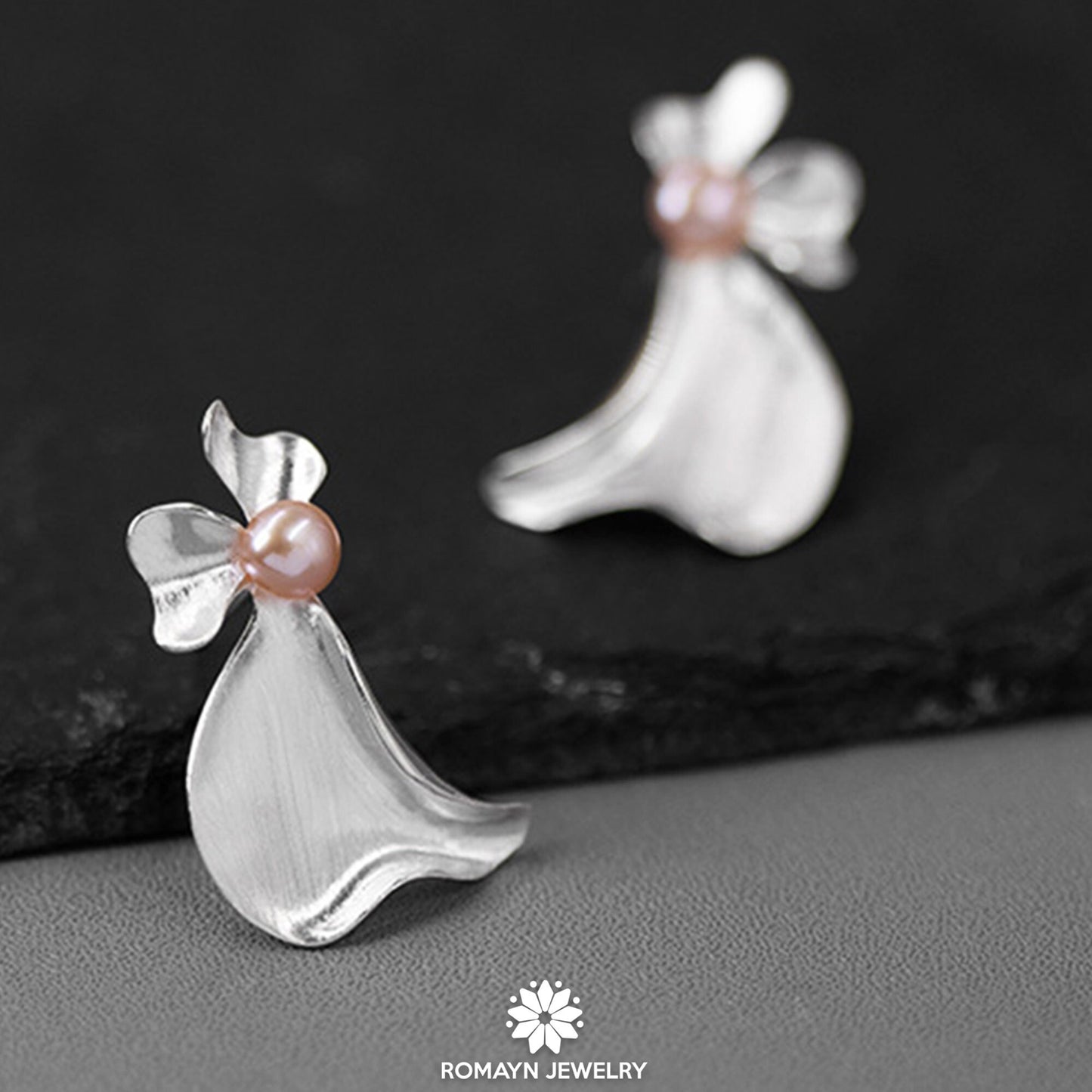 Petal Pearl Earrings